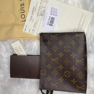 Authentic LOUIS VUITTON Poche Toilette 19 Pouch Monogram Leather M47544